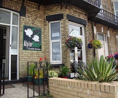 Alpine Guest House Middlesbrough Esterno foto