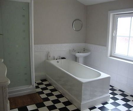 Alpine Guest House Middlesbrough Esterno foto