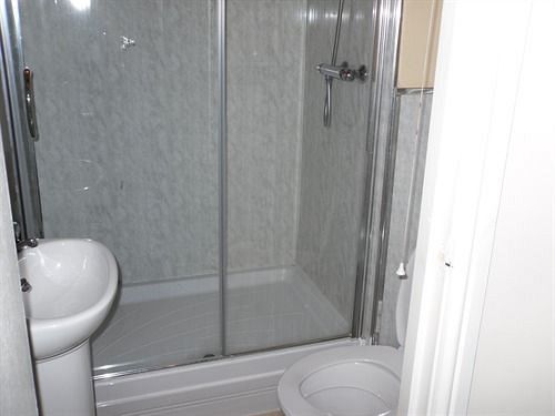 Alpine Guest House Middlesbrough Esterno foto